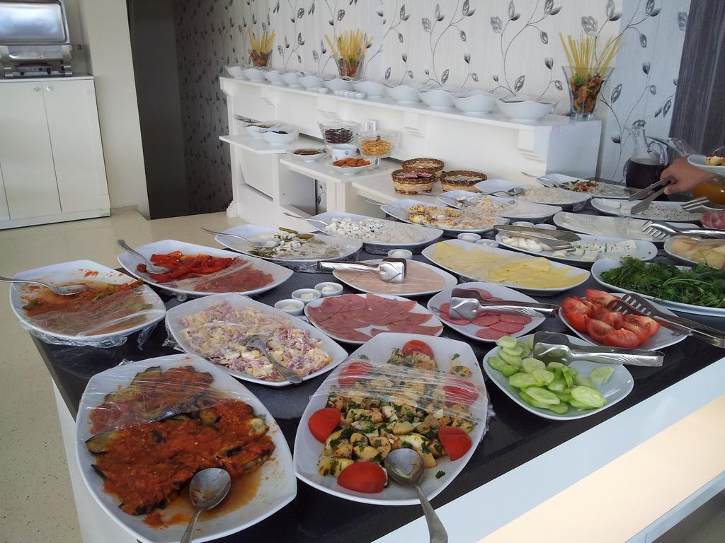 Saray Pansiyon Kaş Luaran gambar